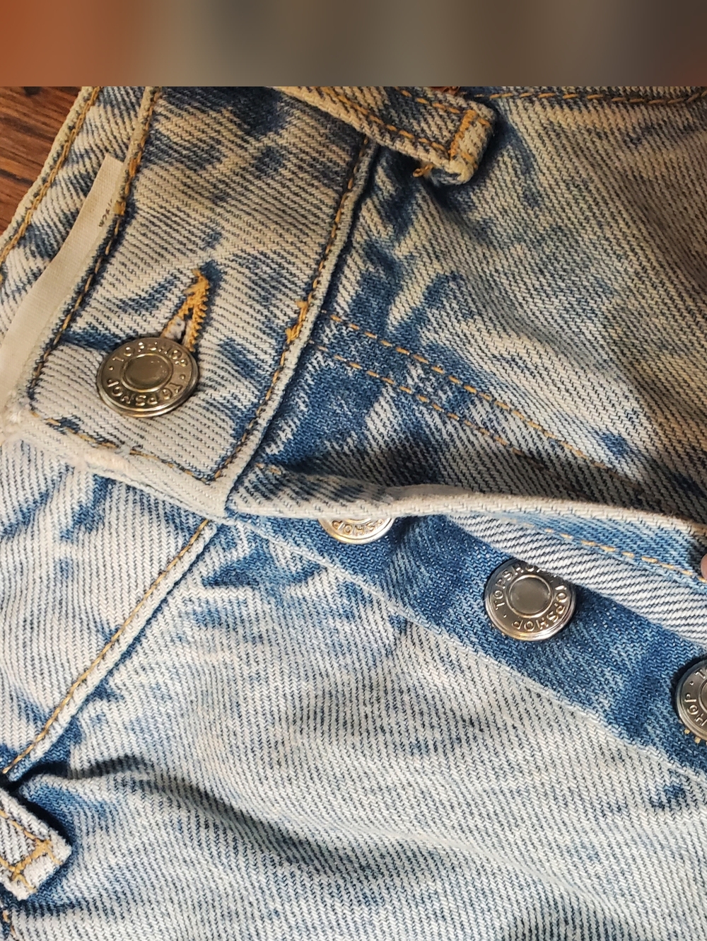 Topshop Light Wash Distressed Boyfriend Jeans Size 4 W26 L32 - Picture 5 of 11